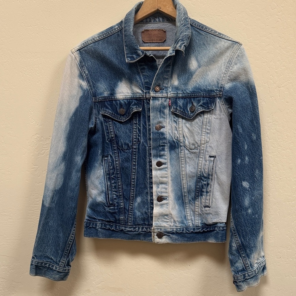 Levi's Classic Bleached Blue Denim Jacket
